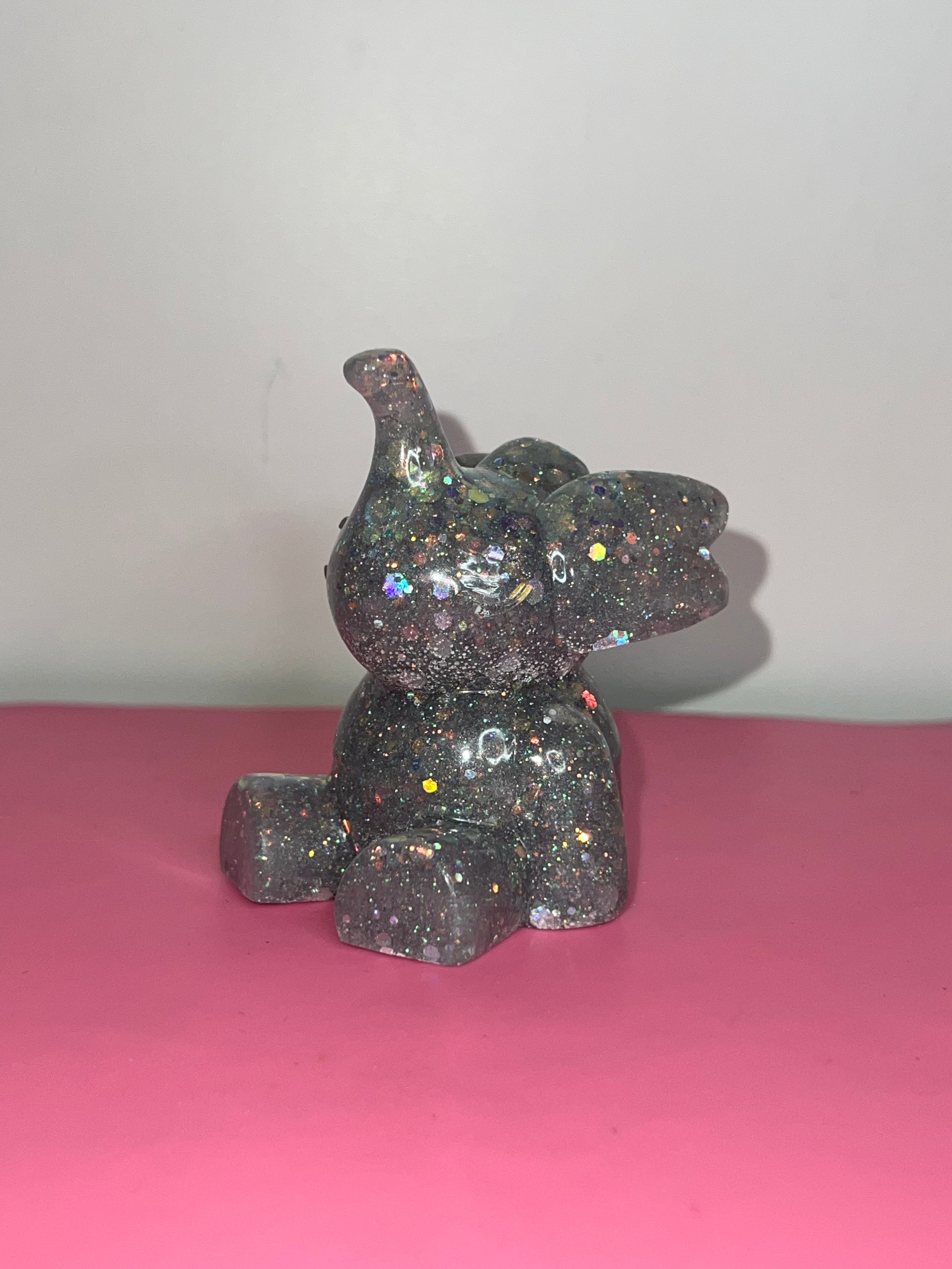 Pre-Made and Custom Resin Art✨